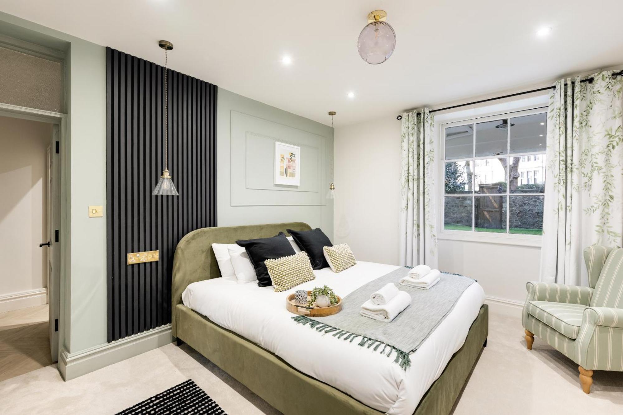 Apartment Opulent 2-bed Retreat With Garden *
